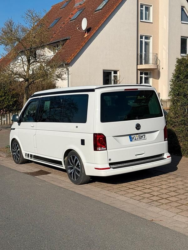 Weiß Gebraucht 2024 VW T6.1 Beach Van | 56.800 € - Bild 1/4