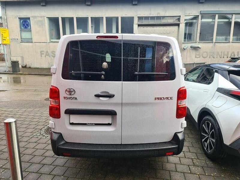 Gebraucht Toyota Proace 144 PS (105 kW) 2023 Ice white Van / Kleinbus