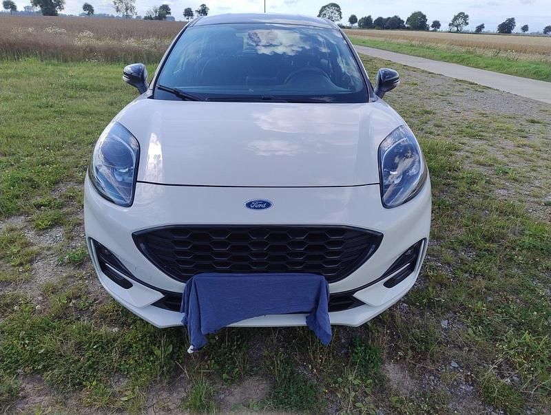 Weiß Gebraucht 2020 Ford Puma ST-Line SUV | 14.500 € (Guter Preis) - Bild 1/4