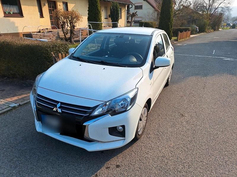 Gebraucht Mitsubishi Space Star Select 71 PS (52 kW) 2022 Weiß Kleinwagen