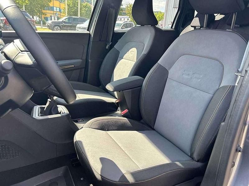 Gebraucht Dacia Jogger Extreme 91 PS (66 kW) 2025 Dolomitgrau Van / Kleinbus