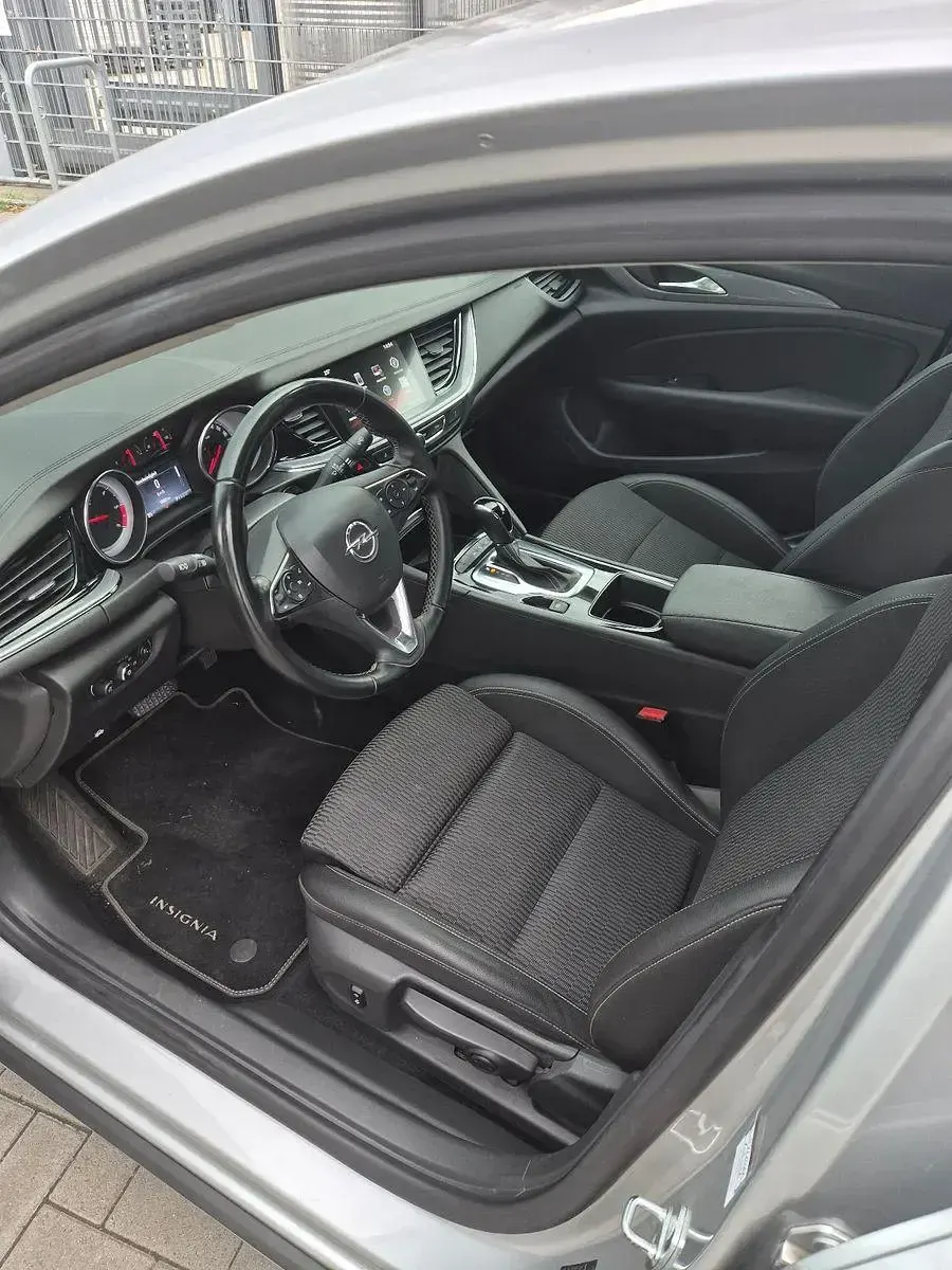 Gebraucht Opel Insignia 136 PS (100 kW) 2017 Silber Limousine