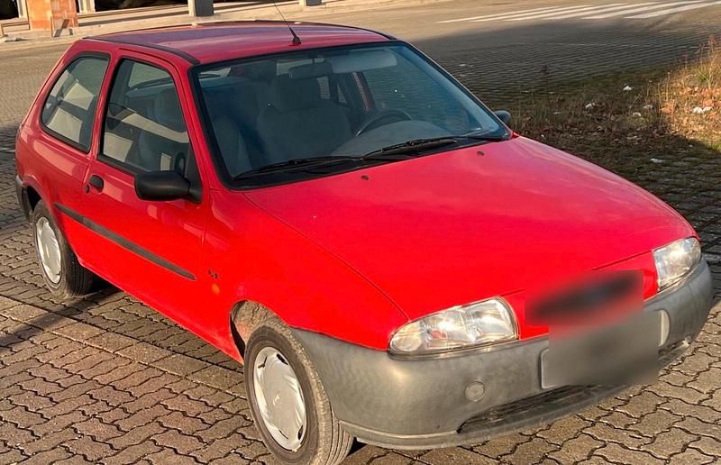 Gebraucht Ford Fiesta 50 PS (36 kW) 1997 Rot Kleinwagen