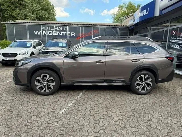 Gebraucht Subaru Outback Platinum 169 PS (124 kW) 2021 Brilliant bronze (m) (braun) (metallic) Kombi