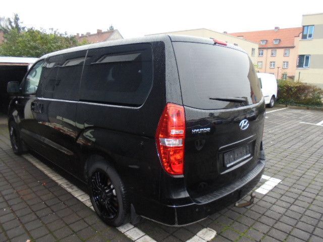 Schwarz Gebraucht 2014 Hyundai H-1 Comfort Van / Kleinbus | 9.990 € (Etwas zu teuer) - Bild 1/4