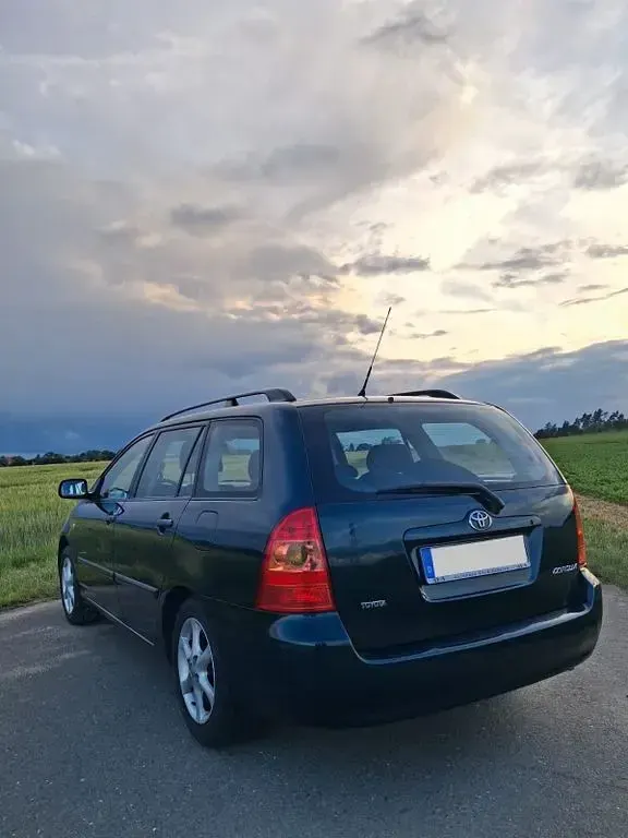 Gebraucht Toyota Corolla 110 PS (80 kW) 2004 Grün Kombi