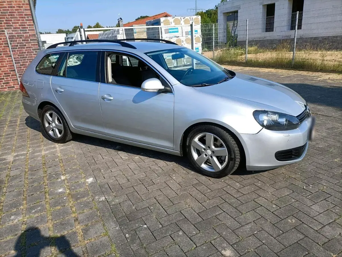 Gebraucht VW Golf VI 140 PS (102 kW) 2011 Silber Kombi