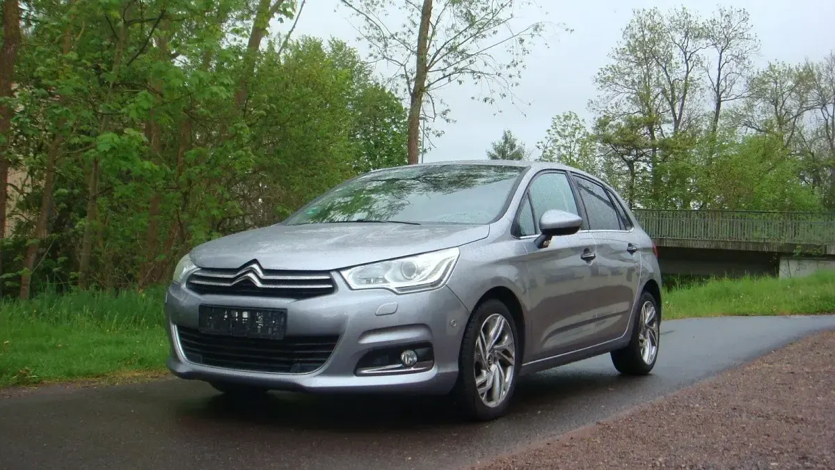 Gebraucht Citroën C4 PureTech 131 PS (96 kW) 2017 Grau Limousine