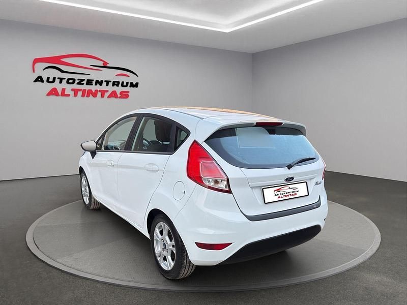 Gebraucht Ford Fiesta SYNC Edition 82 PS (60 kW) 2014 Weiß Kleinwagen