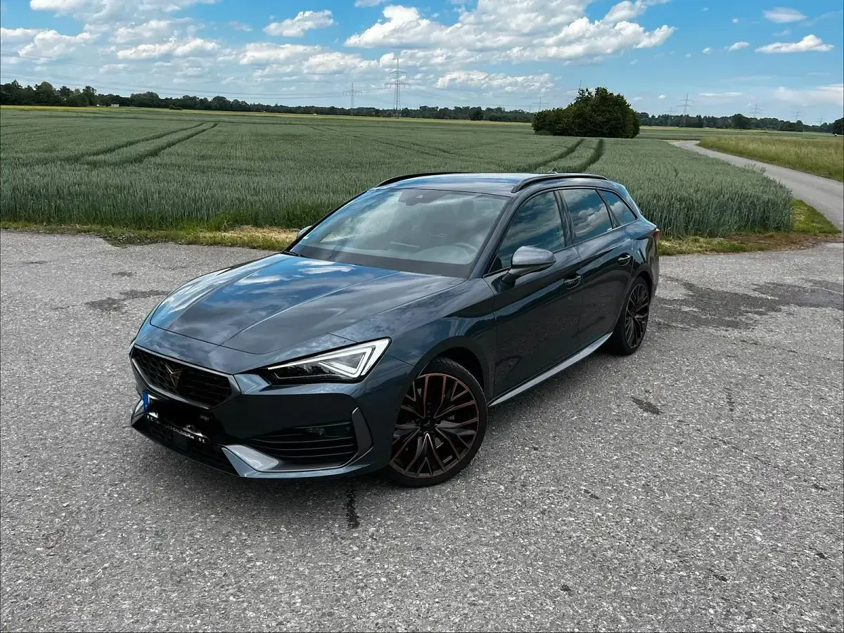 Gebraucht Cupra Leon VZ 245 PS (180 kW) 2023 Blau Kombi