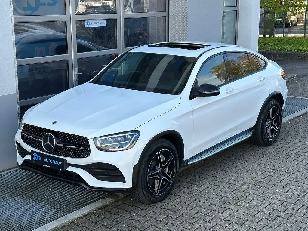 Gebraucht Mercedes GLC400d AMG 330 PS (242 kW) 2022 Weiß Coupé
