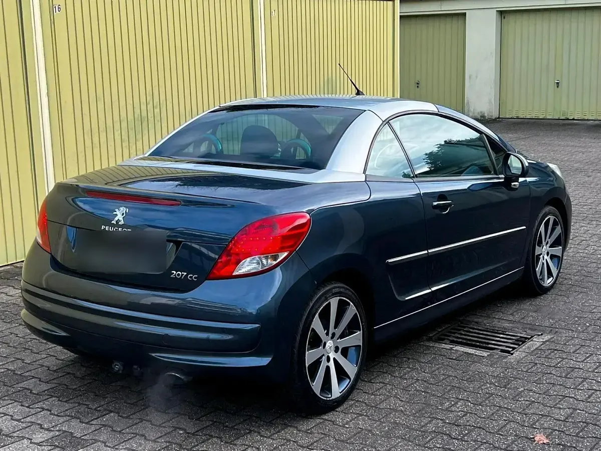Gebraucht Peugeot 207 156 PS (114 kW) 2012 Blau Cabrio