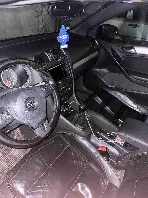 Gebraucht VW Golf 105 PS (77 kW) 2011 Schwarz Cabrio