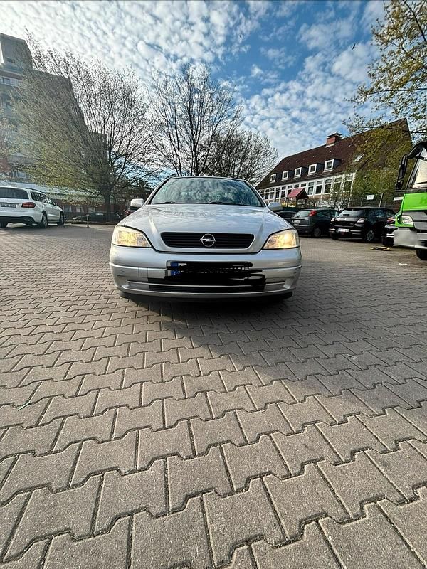 Gebraucht Opel Astra 2000 Silber Limousine