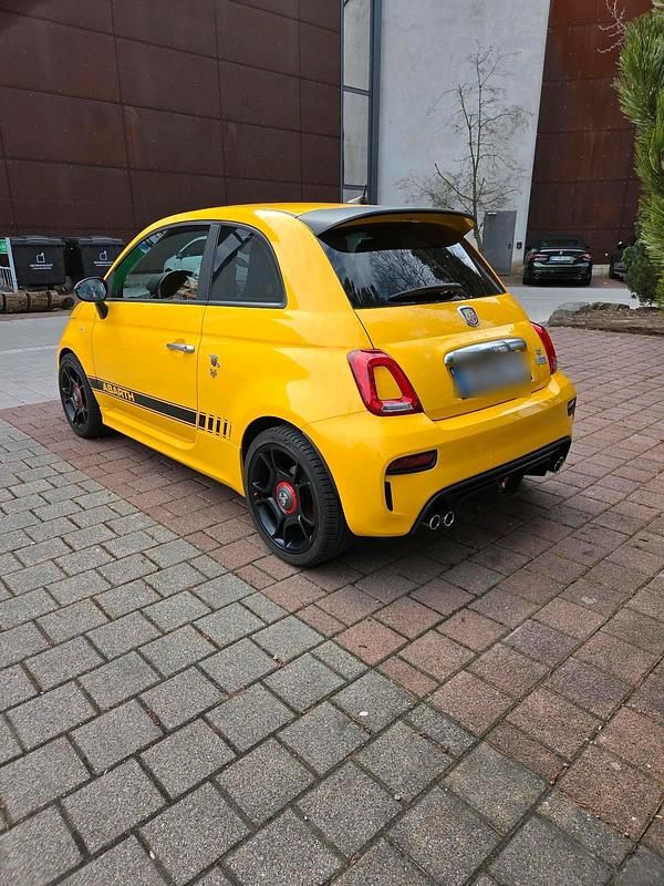 Gebraucht Abarth 595 Pista 195 PS (143 kW) 2020 Gelb Kleinwagen