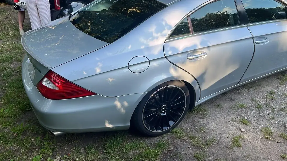 Gebraucht Mercedes CLS500 306 PS (225 kW) 2007 Silber Coupé