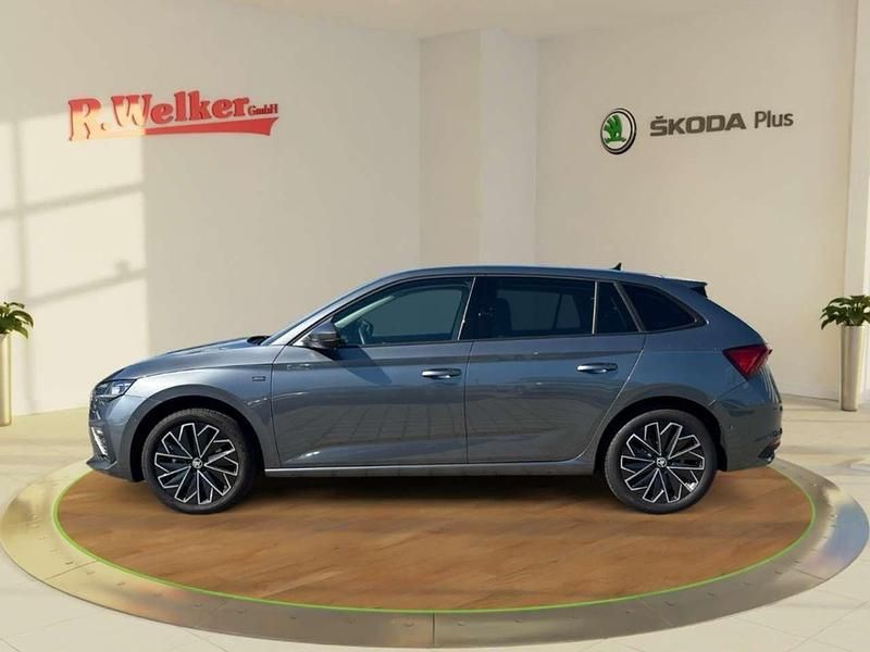 Gebraucht Skoda Scala Comfort 150 PS (110 kW) 2024 Graphitegrau metallic Kleinwagen