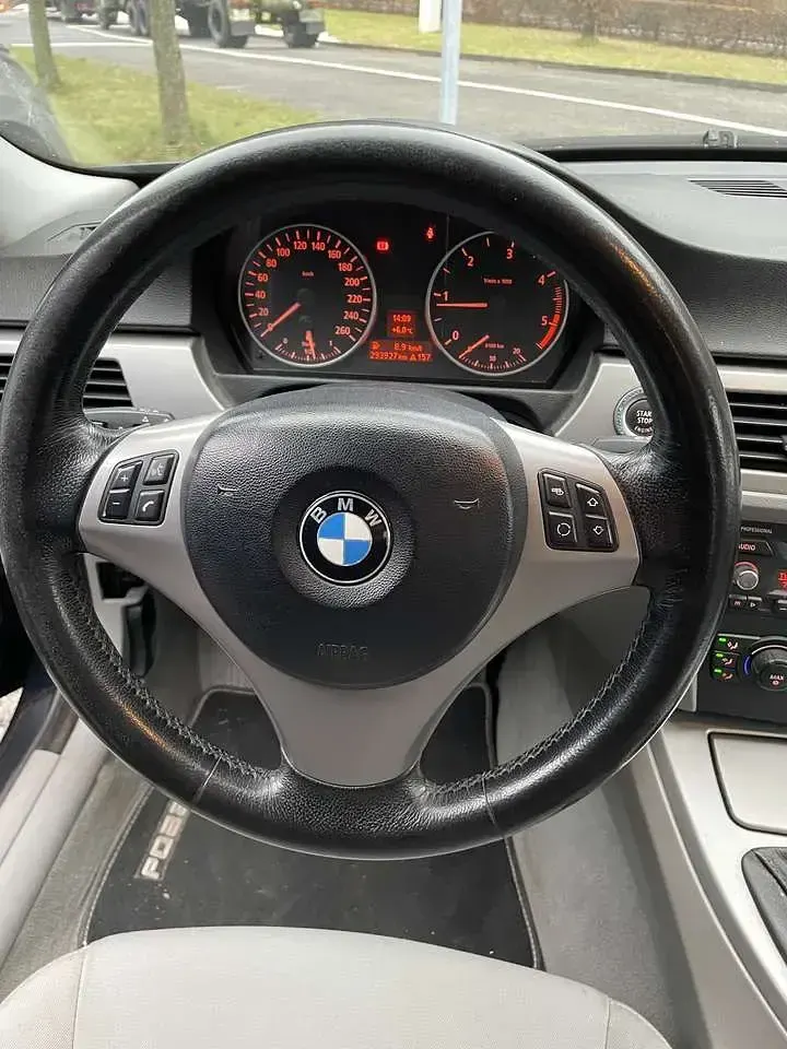 Gebraucht BMW 320 136 PS (100 kW) 2006 Limousine