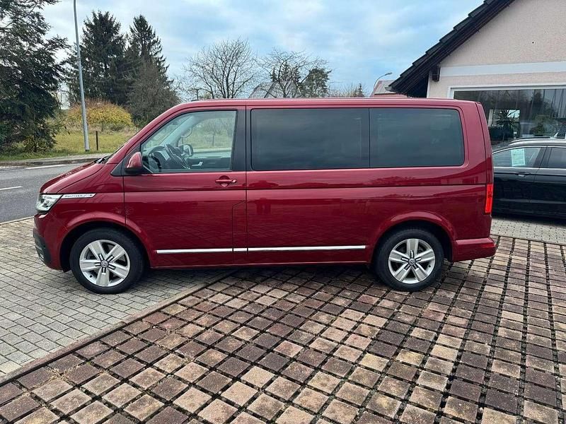 Gebraucht VW Multivan Generation Six 199 PS (146 kW) 2020 Fortanarot metallic Van / Kleinbus