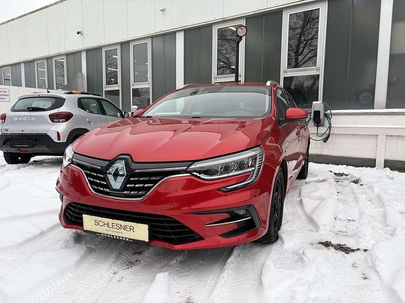 Gebraucht Renault Mégane GrandTour Techno 140 PS (102 kW) 2023 Dezir rot Kombi