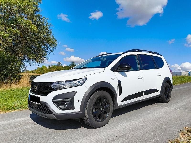 Weiß Gebraucht 2022 Dacia Jogger Extreme Kombi | 13.333 € - Bild 1/4