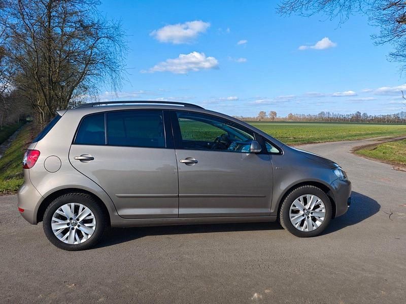Gebraucht VW Golf Plus Cross Life 86 PS (63 kW) 2013 Van / Kleinbus