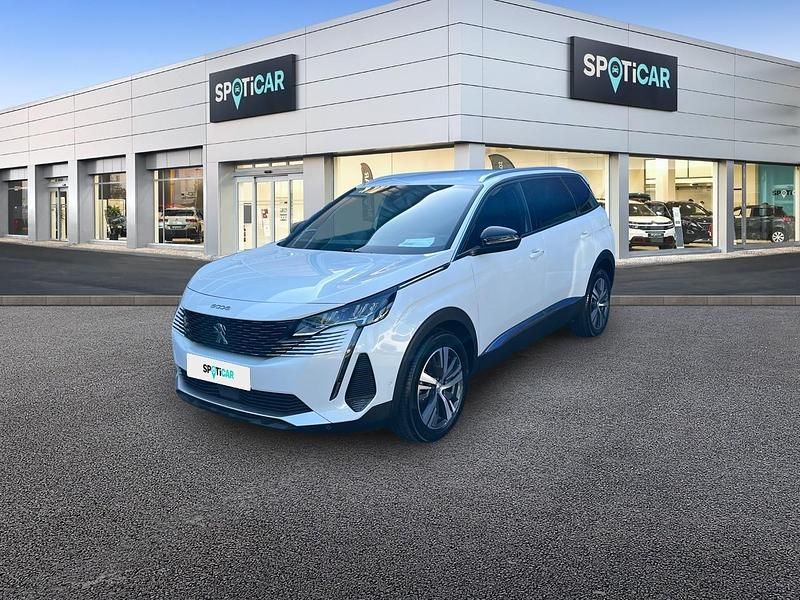 Weiß perlmuttweiß Gebraucht 2023 Peugeot 5008 Allure Van / Kleinbus | 27.430 € (Guter Preis) - Bild 1/4