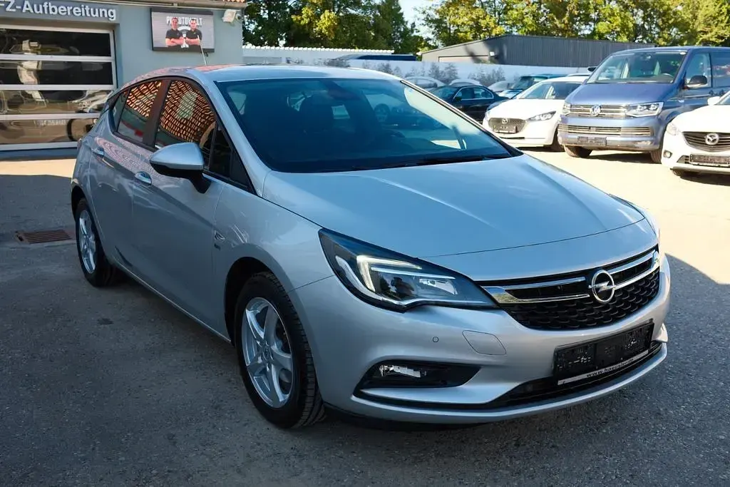 Gebraucht Opel Astra 150 PS (110 kW) 2019 Silber Limousine