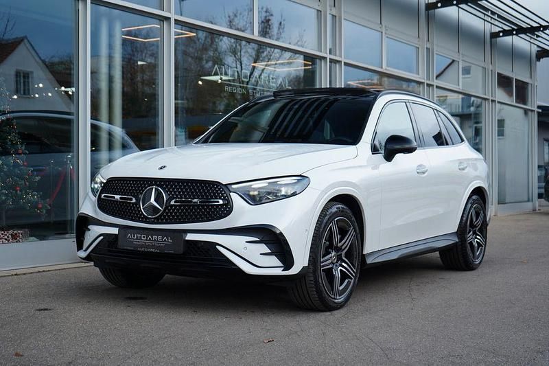 Weiß Gebraucht 2025 Mercedes GLC200 AMG SUV | 57.890 € (Etwas zu teuer) - Bild 1/4