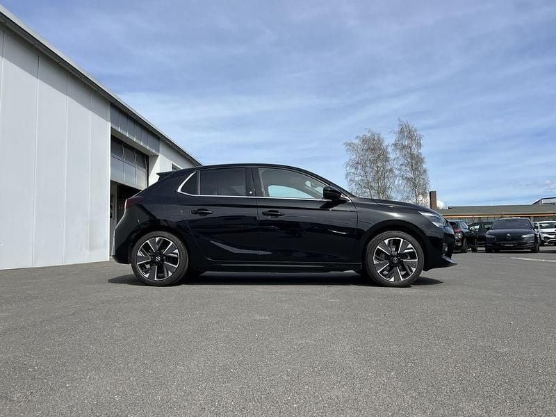 Gebraucht Opel Corsa Ultimate 100 kW (136 PS) 2021 Diamant schwarz (metallic) Limousine