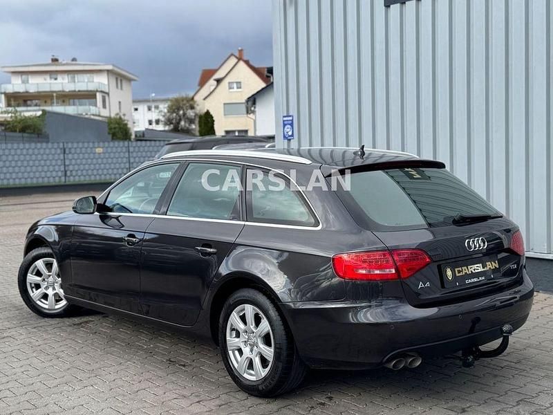 Gebraucht Audi A4 Ambiente 143 PS (105 kW) 2011 Grau Kombi