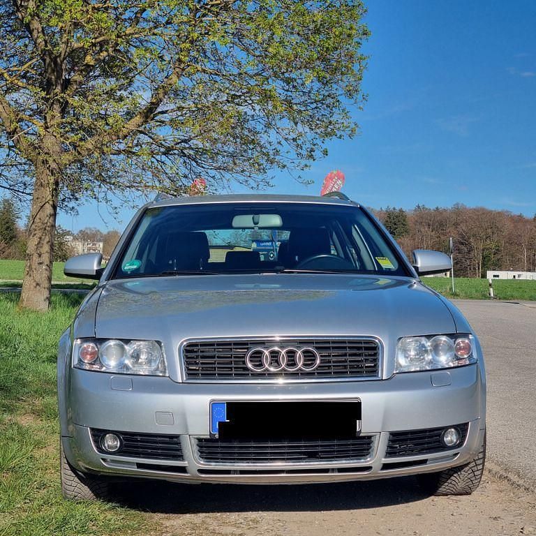 Silber Gebraucht 2003 Audi A4 Comfort Kombi | 4.050 € (Etwas zu teuer) - Bild 1/4