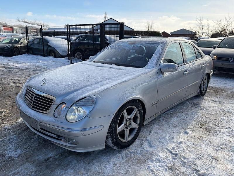 Gebraucht Mercedes E320 Avantgarde 224 PS (164 kW) 2003 Silber Limousine