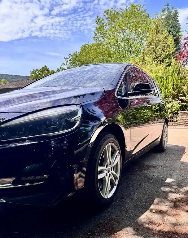 Gebraucht BMW 218 Gran Tourer Sport Line 150 PS (110 kW) 2018 Schwarz Van / Kleinbus