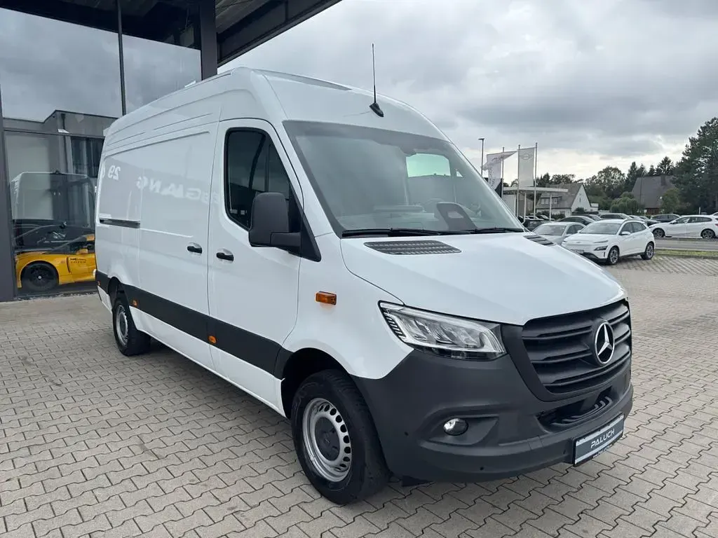 Gebraucht Mercedes Sprinter 170 PS (125 kW) 2024 Weiß Van