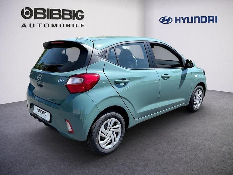 Neu Hyundai i10 Select 63 PS (46 kW) 2025 Grün Kleinwagen