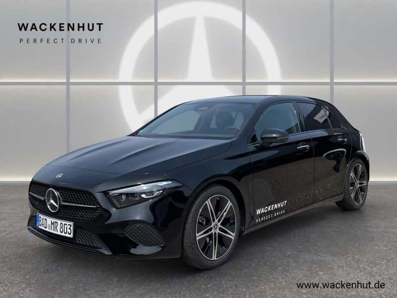 Nachtschwarz unilack Gebraucht 2025 Mercedes A200 Advanced Kleinwagen | 37.690 € - Bild 1/4