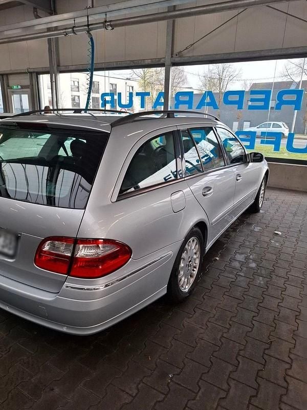 Gebraucht Mercedes E280 Elegance 177 PS (130 kW) 2005 Silber Kombi