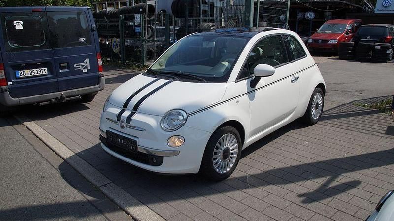 Weiß Gebraucht 2011 Fiat 500 Lounge Kleinwagen | 5.600 € (Fairer Preis) - Bild 1/4