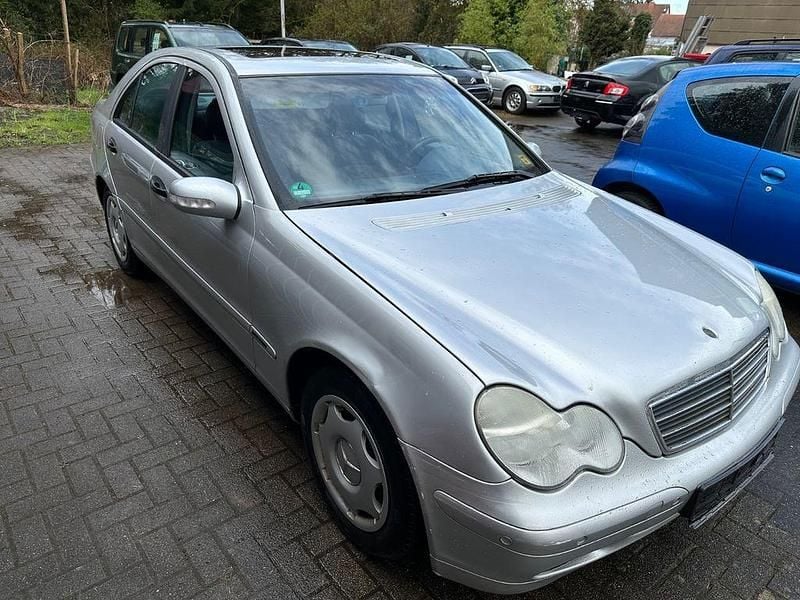 Gebraucht Mercedes 200 163 PS (119 kW) 2003 Silber Limousine