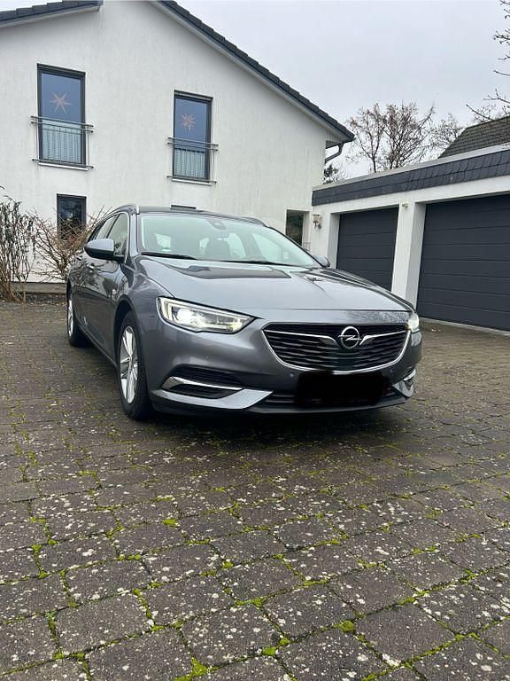 Grau Gebraucht 2019 Opel Insignia Ultimate Limousine | 14.490 € (Guter Preis) - Bild 1/4