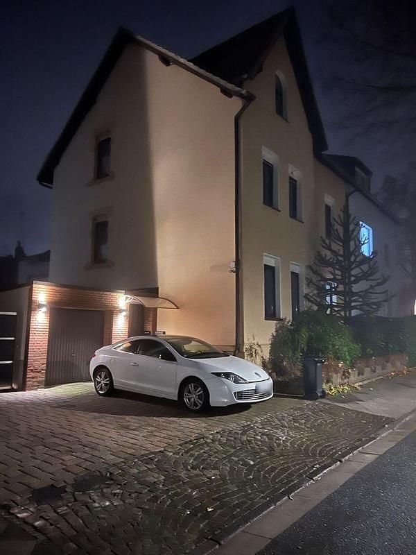 Gebraucht Renault Laguna Coupé 150 PS (110 kW) 2012 Weiß Coupé