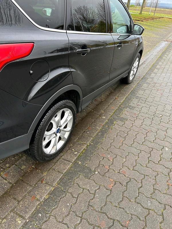 Gebraucht Ford Kuga 179 PS (131 kW) 2014 Schwarz SUV