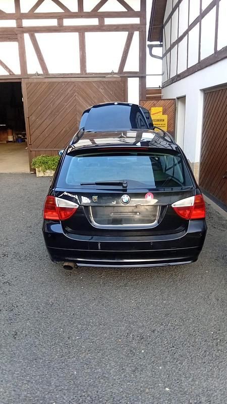 Gebraucht BMW 320 163 PS (119 kW) 2007 Kombi