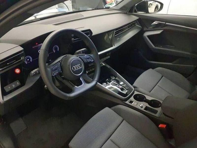 Gebraucht Audi A3 Advanced Plus 116 PS (85 kW) 2025 Mythosschwarz metallic Limousine