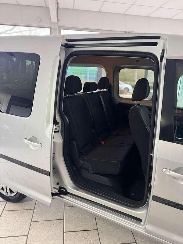 Gebraucht VW Caddy Maxi Trendline 102 PS (75 kW) 2016 Reflexsilber metallic Van / Kleinbus