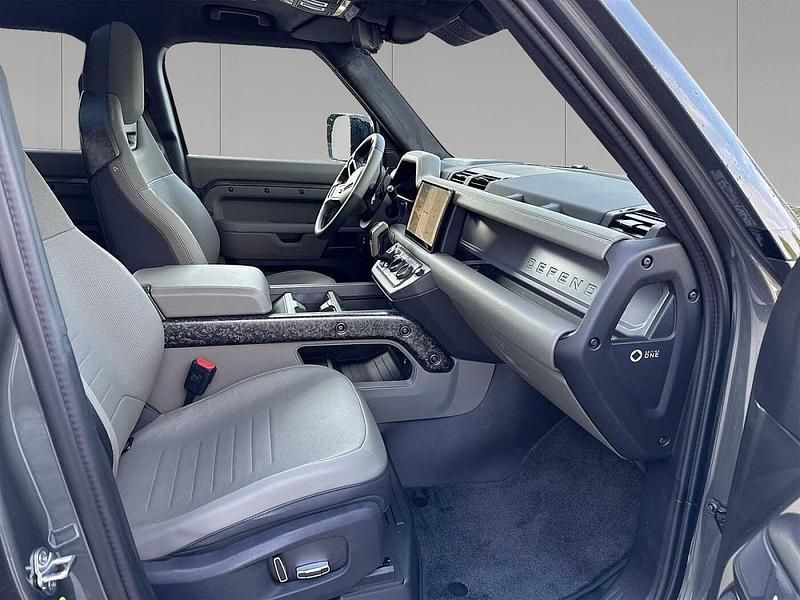 Gebraucht Land Rover Defender 643 PS (472 kW) 2025 SUV