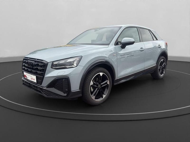 Gebraucht Audi Q2 S-Line 150 PS (110 kW) 2024 Pfeilgrau perleffekt SUV