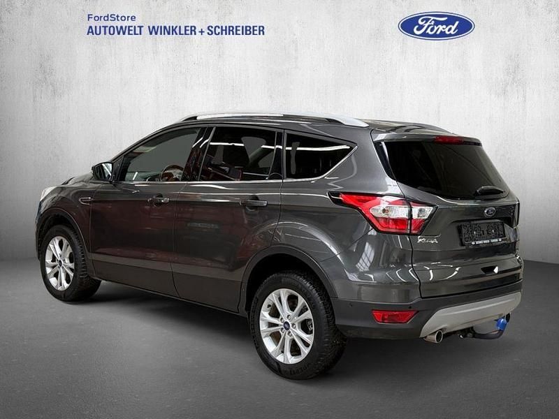 Gebraucht Ford Kuga Titanium 150 PS (110 kW) 2019 Grau SUV