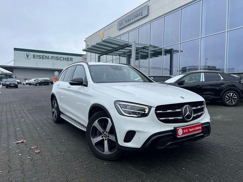 Gebraucht Mercedes GLC300 Exclusive 245 PS (180 kW) 2019 Weiß SUV
